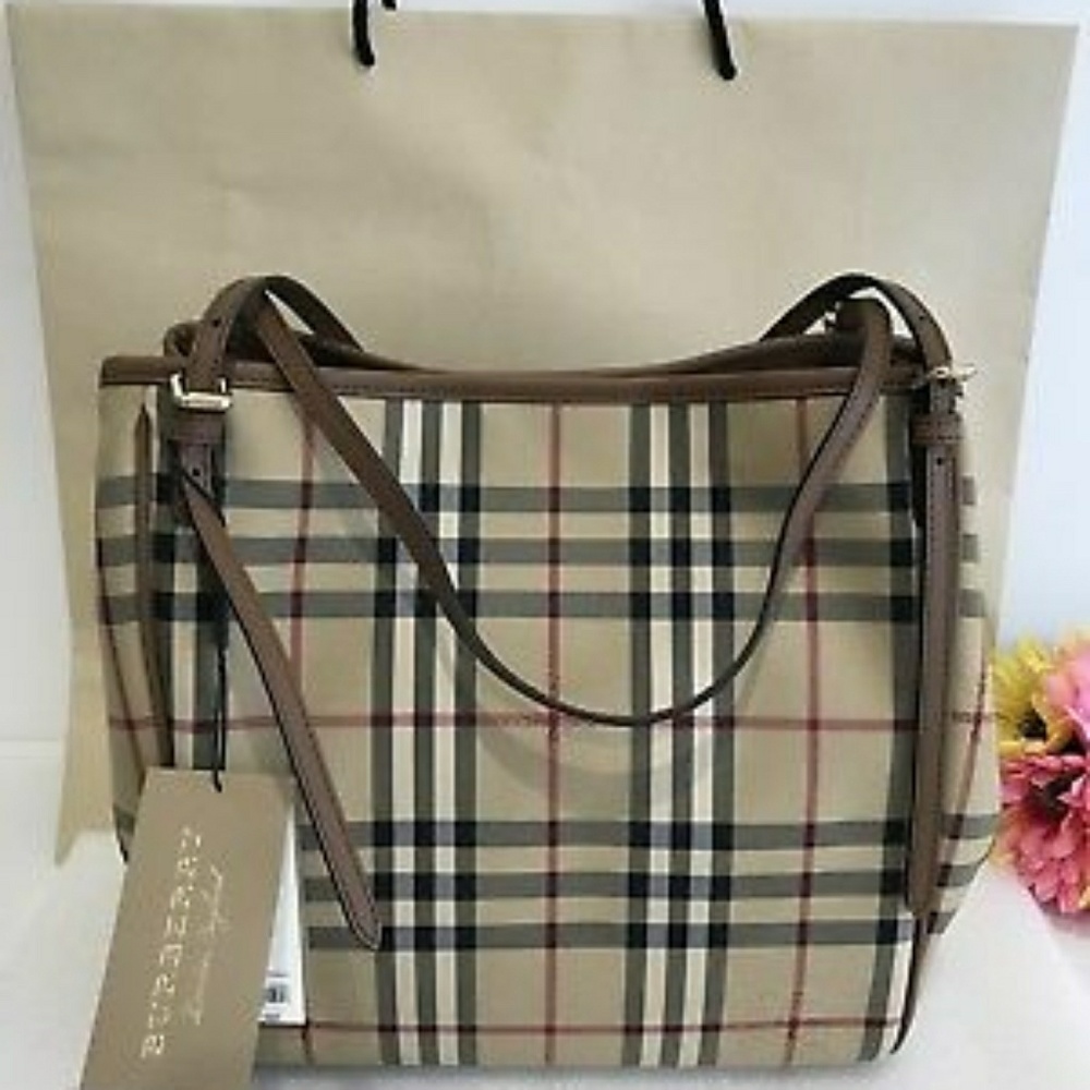Burberry purse